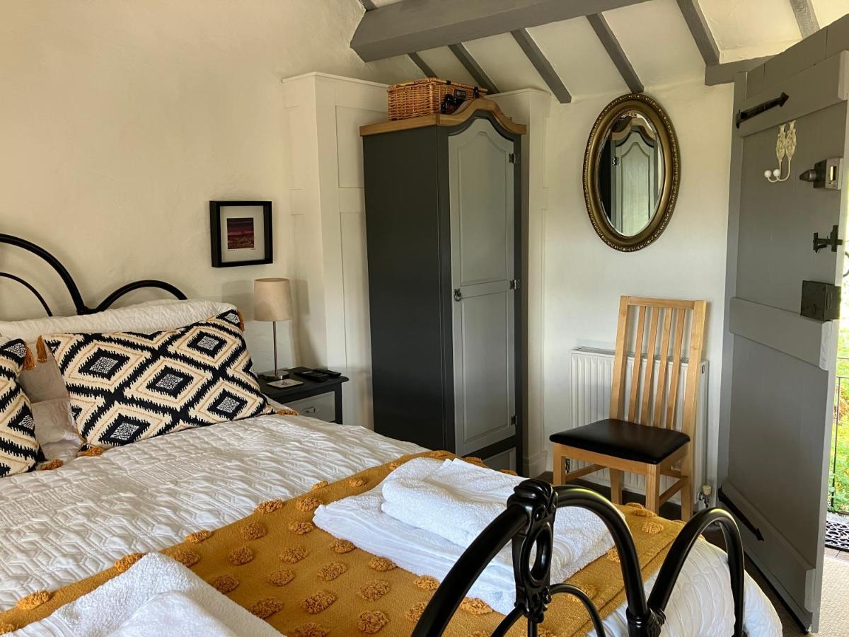 Hares Hideaway At Coed Moelfa Bed and Breakfast Corwen Eksteriør billede